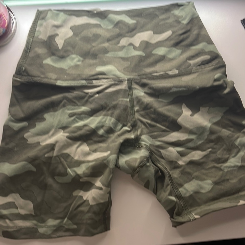 Camo biker shorts